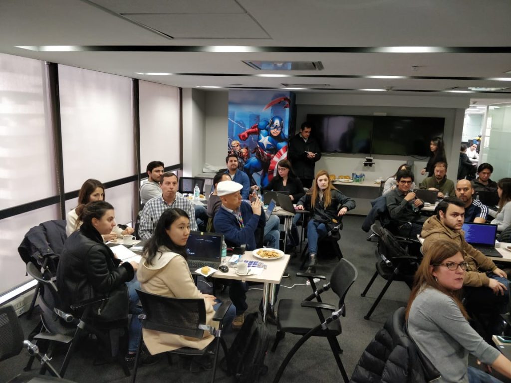Capacitación a Voluntarios del Programa Haciendo Escuela de Falabella para usar innovadora plataforma tecnológica
